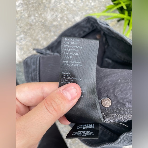 Free People|| We the Free Distressed Black Denim Button Fly Jean Shorts Size 25 - Picture 7 of 7